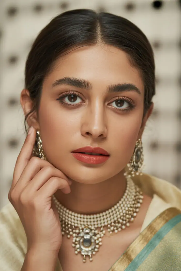 Elegant South Indian Bridal Makeup with Soft Gold Glow