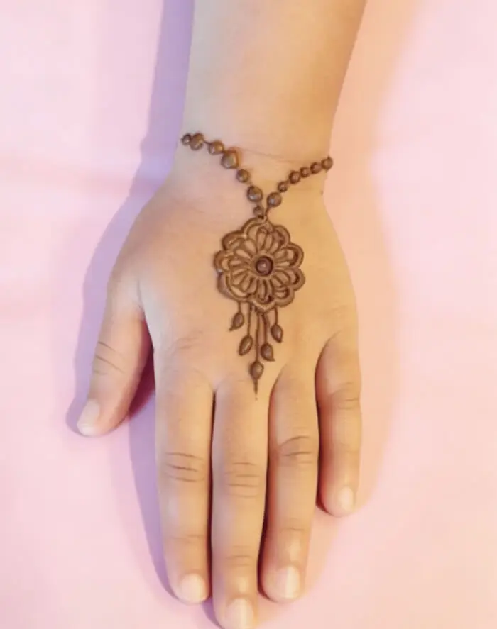 Easy Floral Bracelet Mehndi Design for Back Hand
